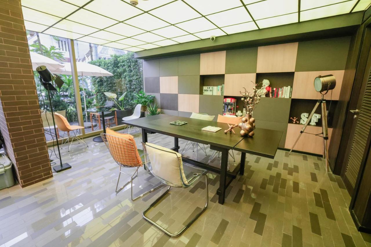 Seekers Finders Rama IV Hotel Surestay Collection By BW Bangkok Exterior foto